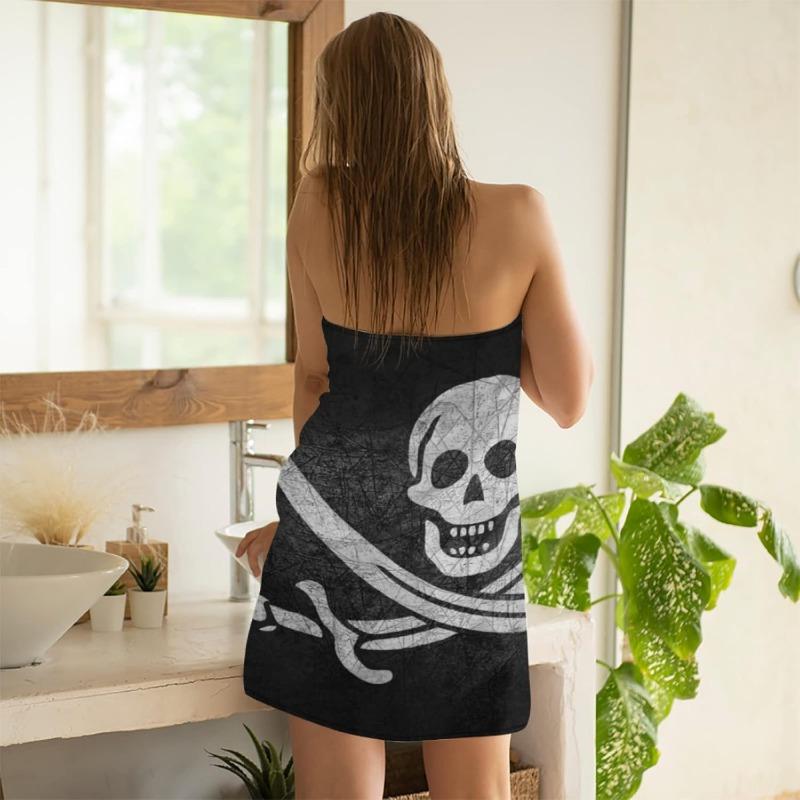 Pirate Skull Polyester Beach Towel, Woven Quick Dry Lightweight for Swimming Camping Pool Gift
