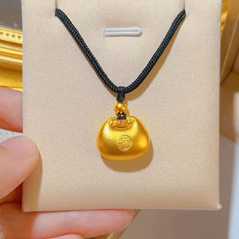 Popular Black Lucky Fat Pendant Necklace For Women Stylish And High-end Geometric Design Alloy Material