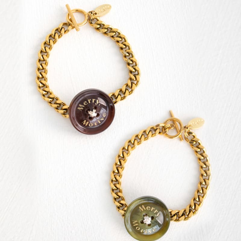 MERRYMOTIVE Merry,Motive signature button with bold chain bracelet (Wine, Khaki)