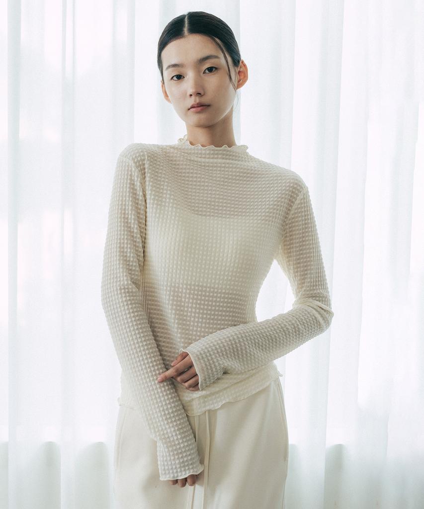 AFTERGLOWOOL Seersucker Mock Neck Long Sleeve T-Shirt_Cream