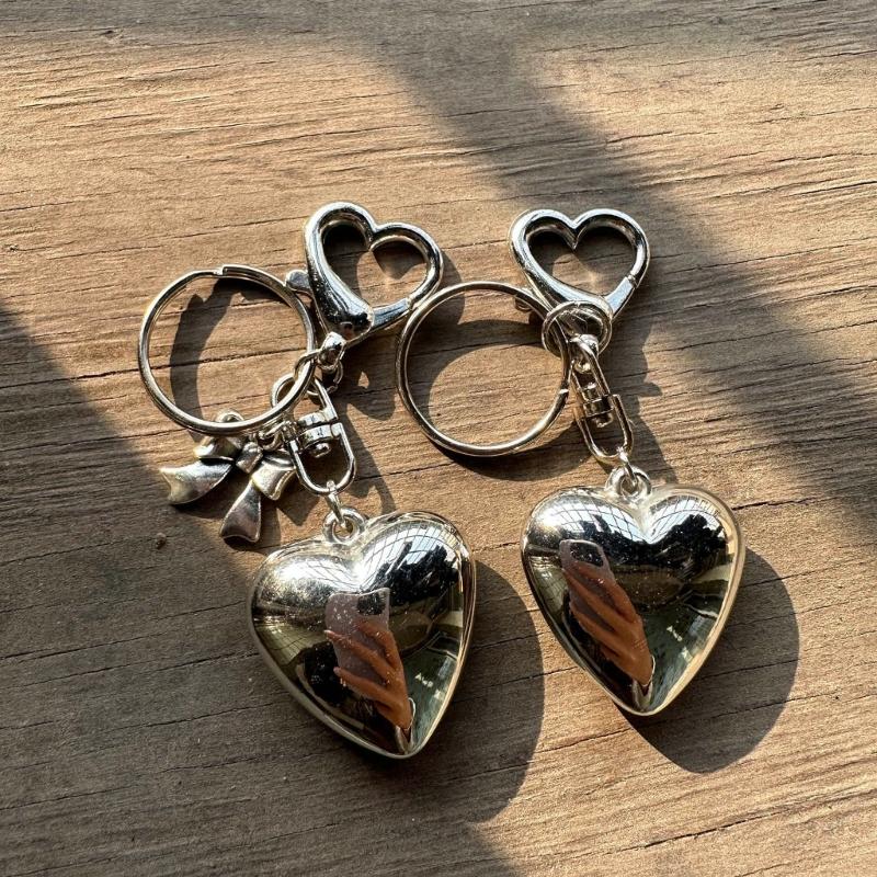 Sweet Bowknot Big Heart Pendant Keyring Silver Color Charm Keychain Decoration