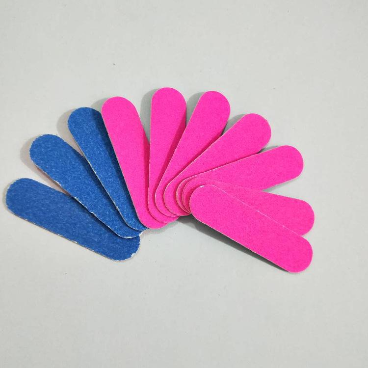 

Клей для накладних нігтів та аксесуари: Клейкі наклейки, пилочки для нігтів і переносні інструменти