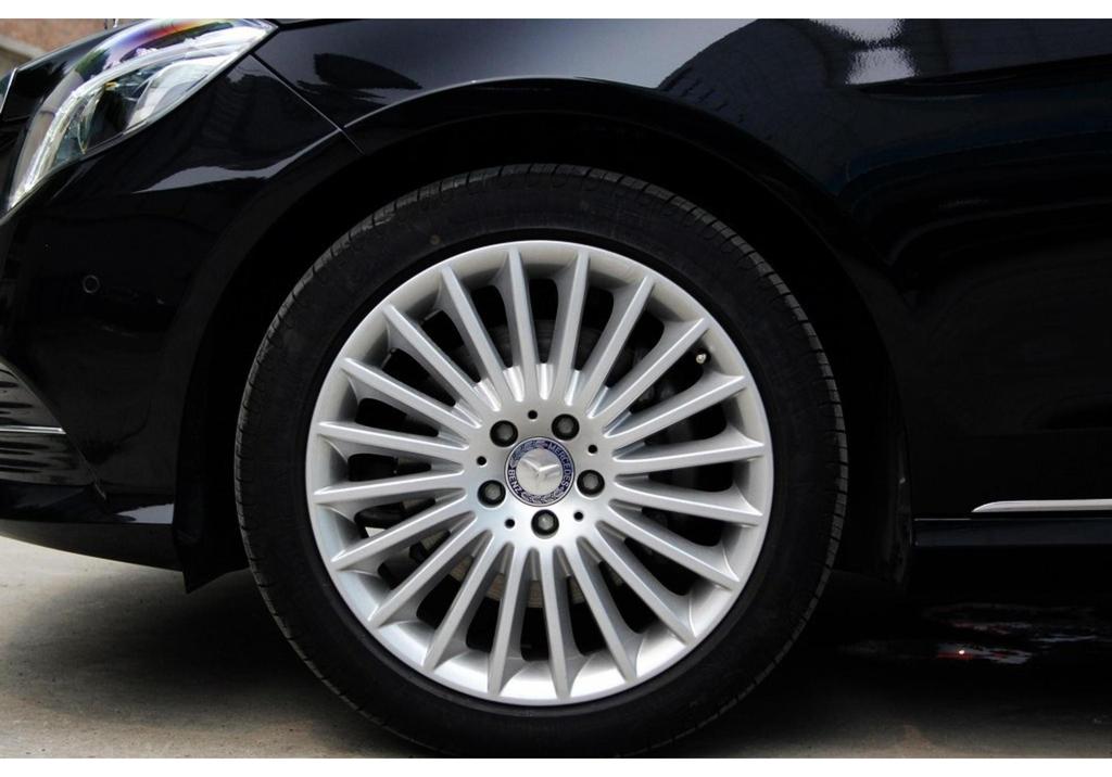 Compatible Mercedes E-Class (E300, E260, E200) Steel Wheels: 18" and 19" Options for 2022 Models.