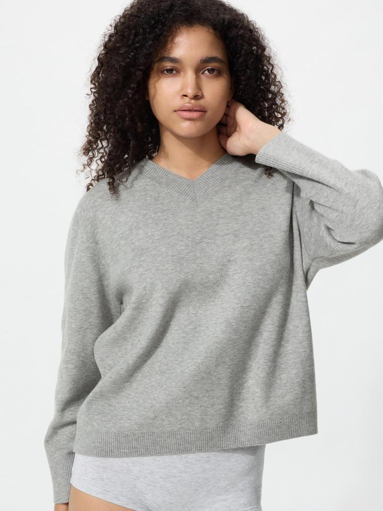 Uniqlo Washable Knit V Neck Sweater  Smooth 
