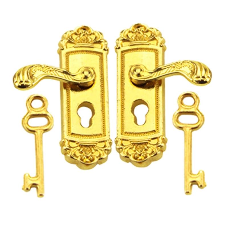 

2Pcs Dollhouses Decoration Accessories,1:12 Scale Miniature Dollhouses Scene Model Vintage Door Lock with Key Play Toy