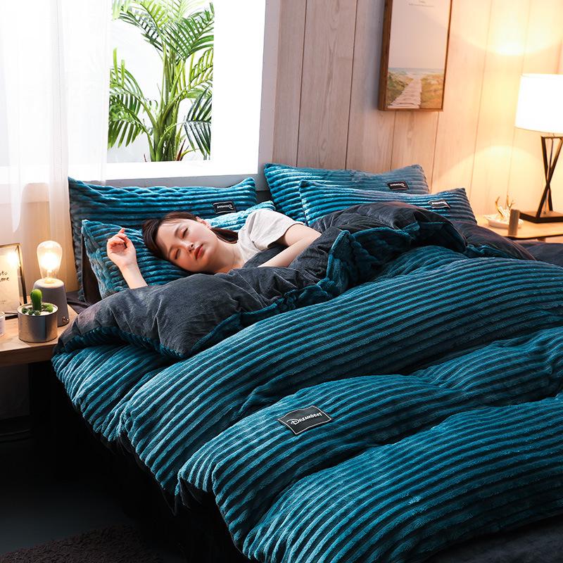 Four-Piece Winter Rabbit Velvet Bedding Set: Flannel Duvet & Warm Thickened Quilt Covers