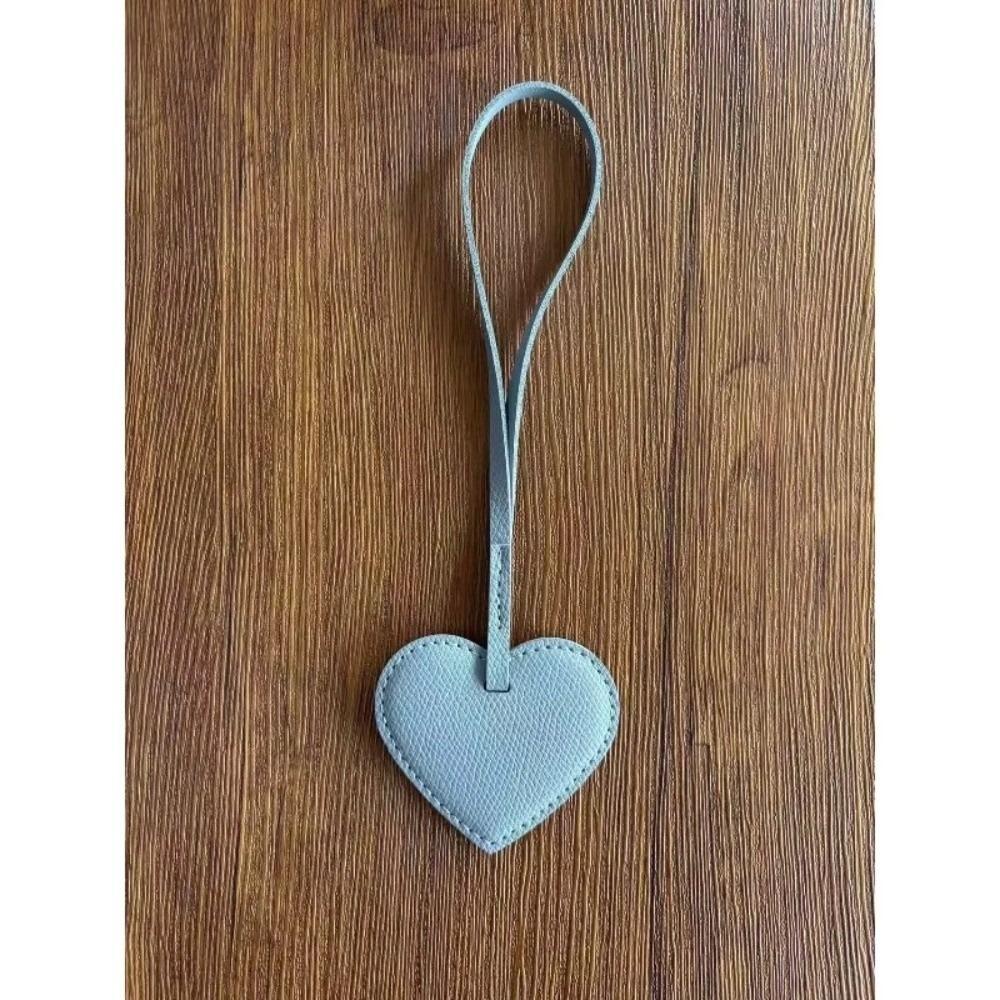 

European and American Popular Peach Heart Keychain Fresh Style Leather Women s Bag Pendant Heart-shaped Bag Hanging Accessories світло-синій колір