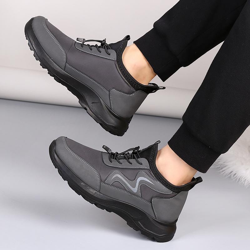 Fleece and Thickened Cloth Shoes, Men's Waterproof and Anti-slip Mid-soled Sports Shoes