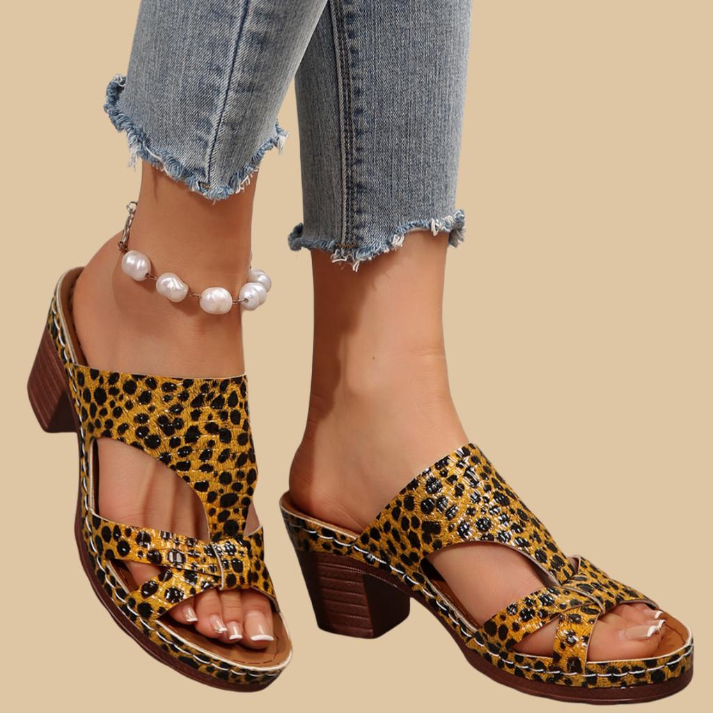 Fashion Fashion Leopard Hollow Out Slippers Women 2025 Summer High Heels Shoes Women Sexy Designer Cross Tie Round Toe Shoes Women