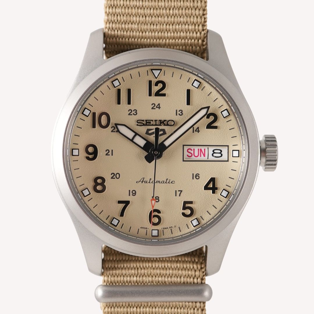 

Seiko 5 Sports Field серия SBSA199 (36,4 мм) Механические мужские часы SRPJ83K1 бежевый