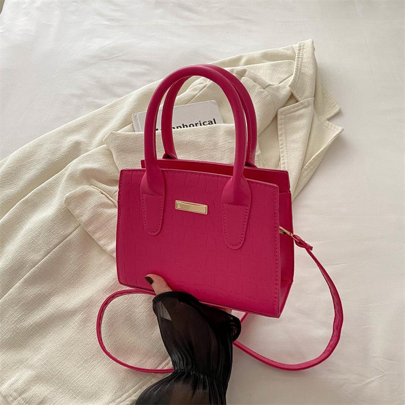 New Niche Design Personalized Trendy One-shoulder Crossbody Bag Niche Design Beautiful Casual Handbag Small Square Bag