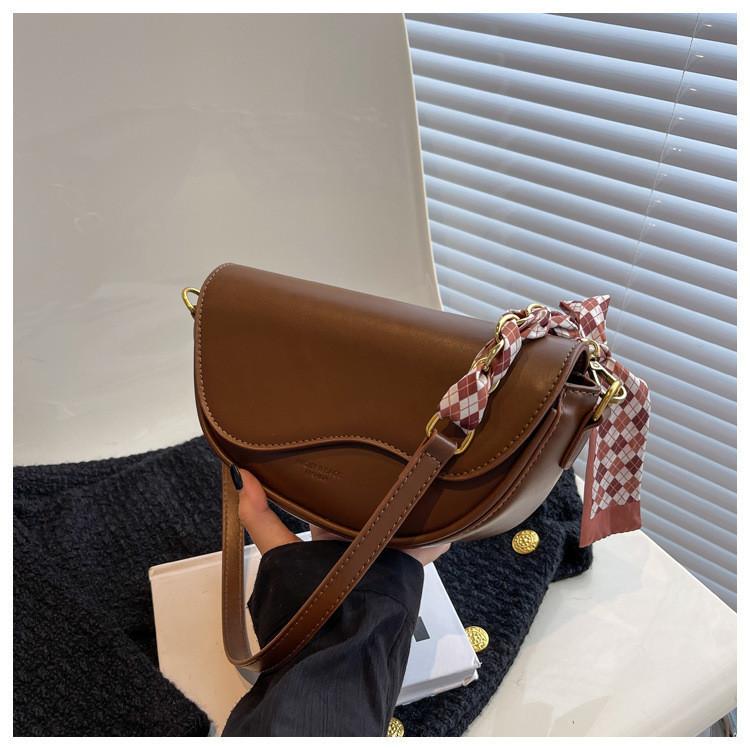 High-quality Minimalist Design Shoulder Bag 2023 Autumn Winter New Women's Bag Crossbody Bag Single Shoulder Underarm Saddle Bag