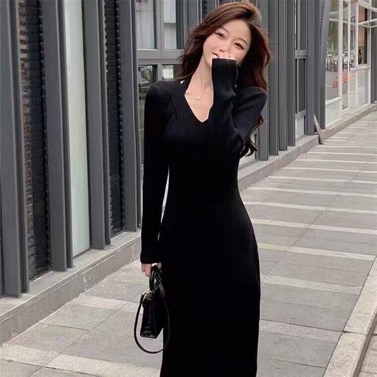 French High-End Slim V-Neck Long Dress: Autumn/Winter Trend for Women