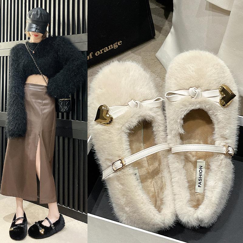 Flat-bottomed white Mary Jane fluffy shoes women's shoes wear 2025 new autumn and winter velvet French gentle single shoes