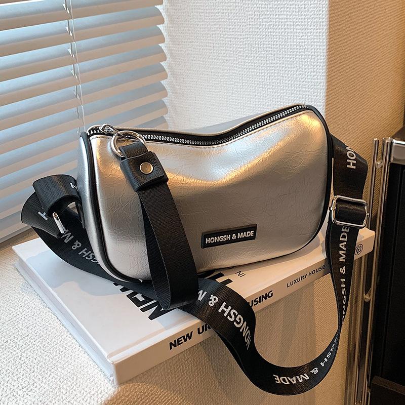 

Корейська версія модної жіночої сумки з бантом Нова літня 2024 проста повсякденна невелика квадратна сумка Елітна модна сумка через плече срібний