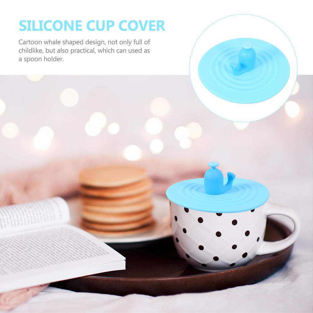 2 Stück Auslaufsichere Becherdeckel Silikon Tassenabdeckungen Hitzebeständig Cartoon Wal Design Staubdicht Löffelhalter Tassendeckel für Tassen