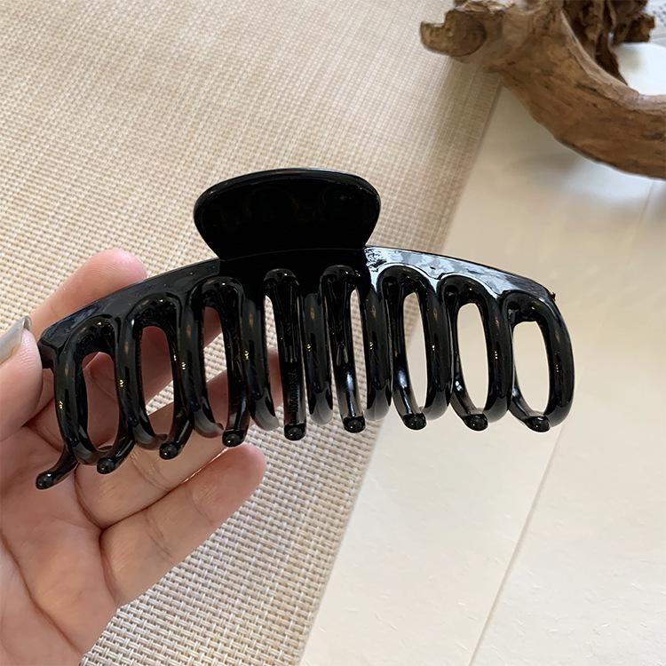 Großer französischer Retro-Klammer-Haarclip für elegante Damenfrisuren.