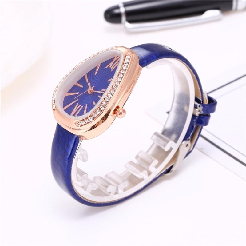 Kristall Strass Kleid Uhr Elegantes Dreieck Zifferblatt Quarz Armbanduhren Damen Lederarmband Uhr