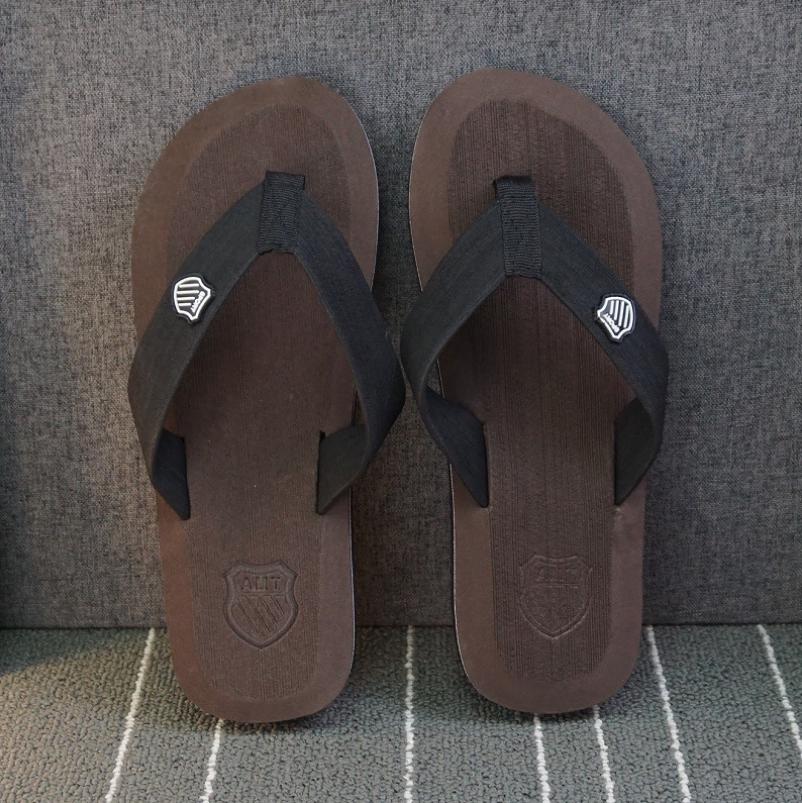 Men Summer Flip Flops Beach Pool Slippers Home Casual Sandals Fashion Flat Shoes Men Summer Flip Flops Beach Pool Slippers Home Casual Sandals Fashion Flat Shoes