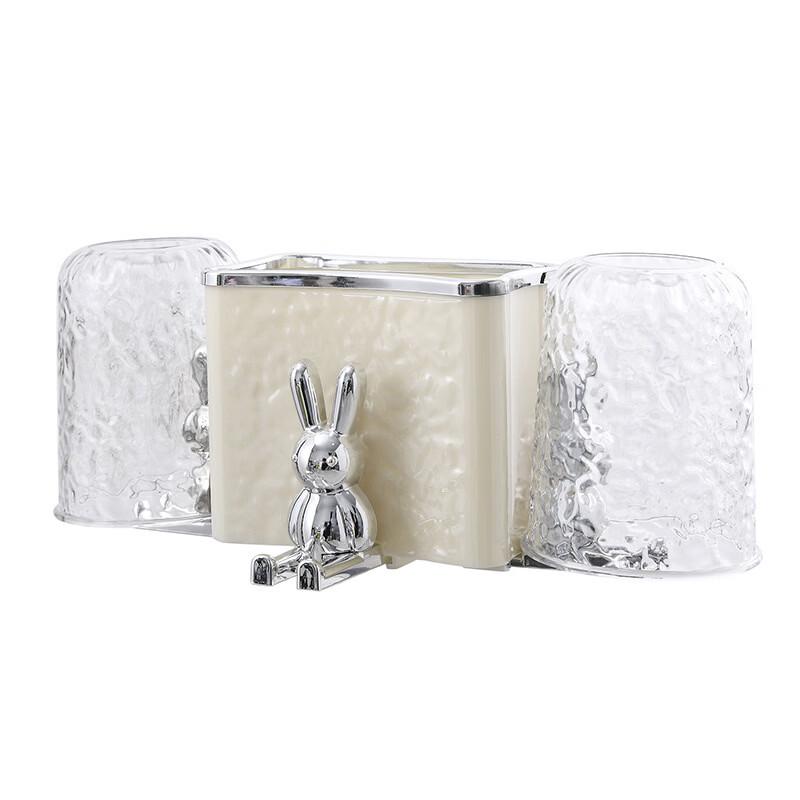 

ZISIZ Wall-Mounted Toothbrush Holder