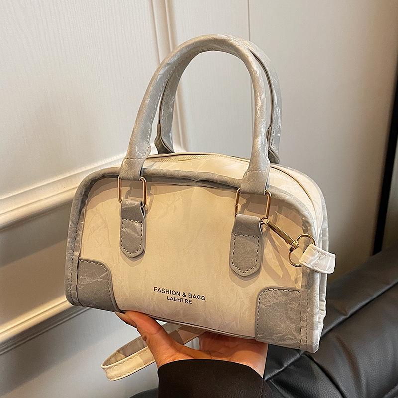 Simple Commuting Fashionable One Shoulder Handbag Women's Spring Niche Design New Retro Small Square Bag Women