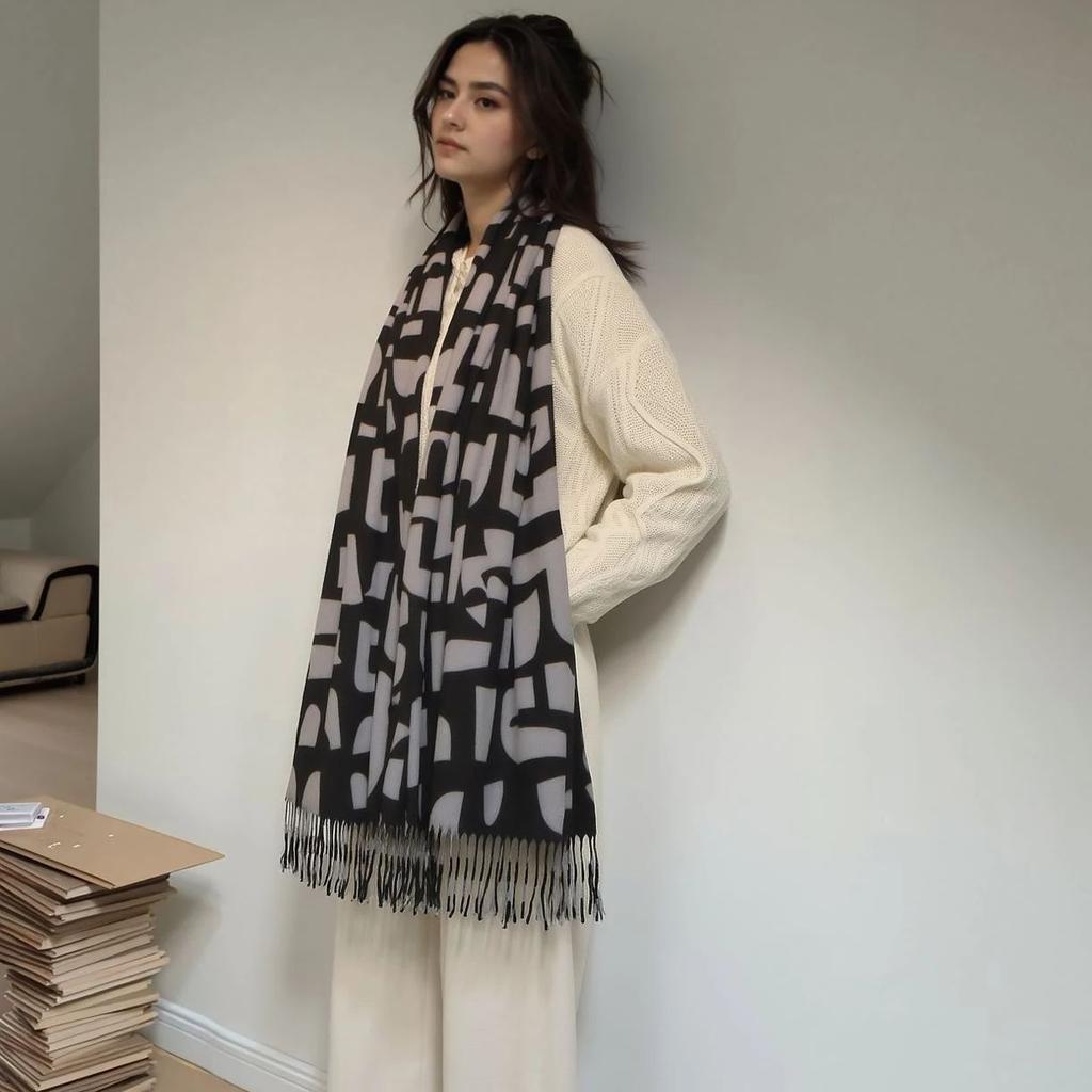 Winter Women Scarf Classical Geometric Print Lady Shawls Cotton Soft Oversize Hijabs Neck Headband Tassel Foulard 174*69Cm