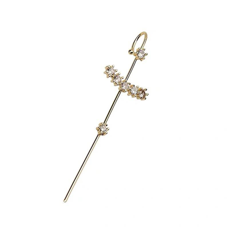 Modny Piercing Haczyk na Ucho z Cyrkonią z Klipsem na Małżowinę Uszną i Diagonalnym Designem Kości Ucha dla Kobiet