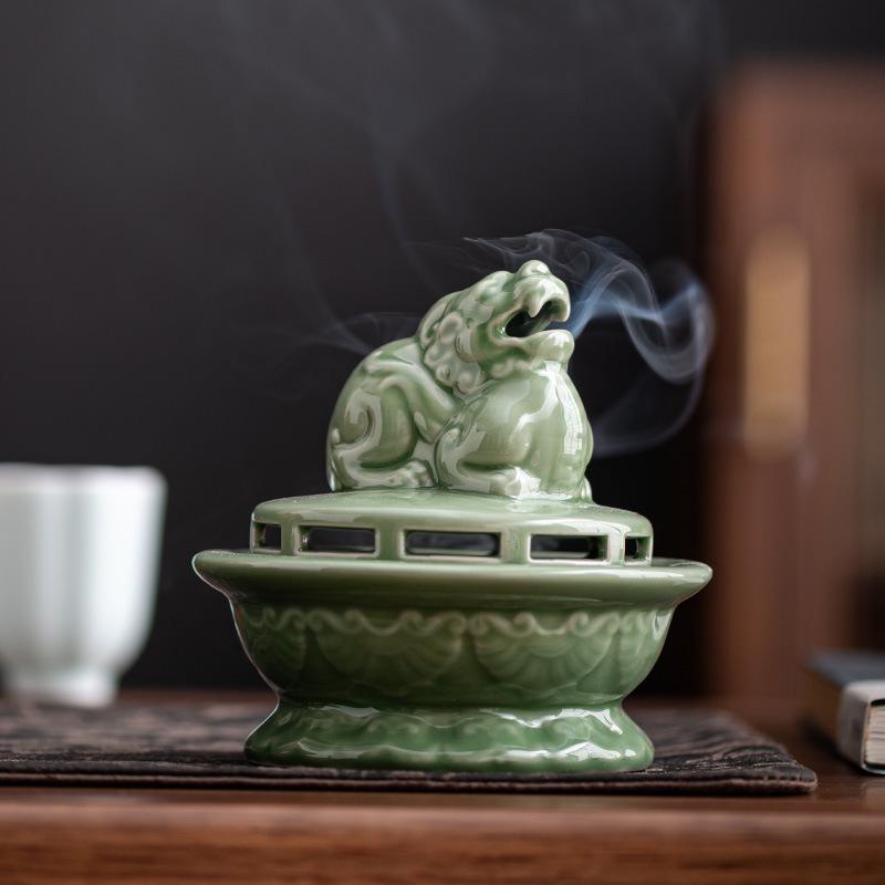 Blue Porcelain Suanni Beast Coil Incense Burner with Lid