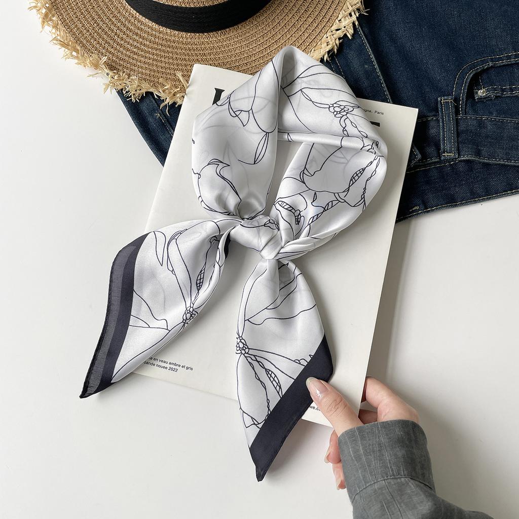 Fresh And Sweet Flower Silk Scarf Square Scarf Women'S Literary And Decorative Headscarf Square Scarf High-End Silk Scarf Thin