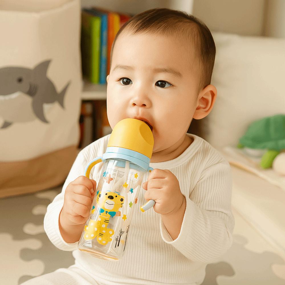 Animal Pattern Newborn Bottle with Handle Baby Feeding Bottle Cute Toddler Milk Cup  Baby Feeding