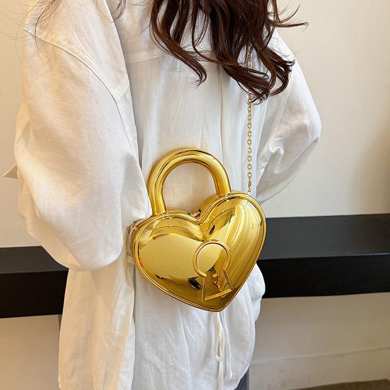 2025 Women's New Mini Crossbody Chain Shoulder Bag Acrylic Fashion Love Shape Candy Color Jelly Handbag Women Party Dinner Bag