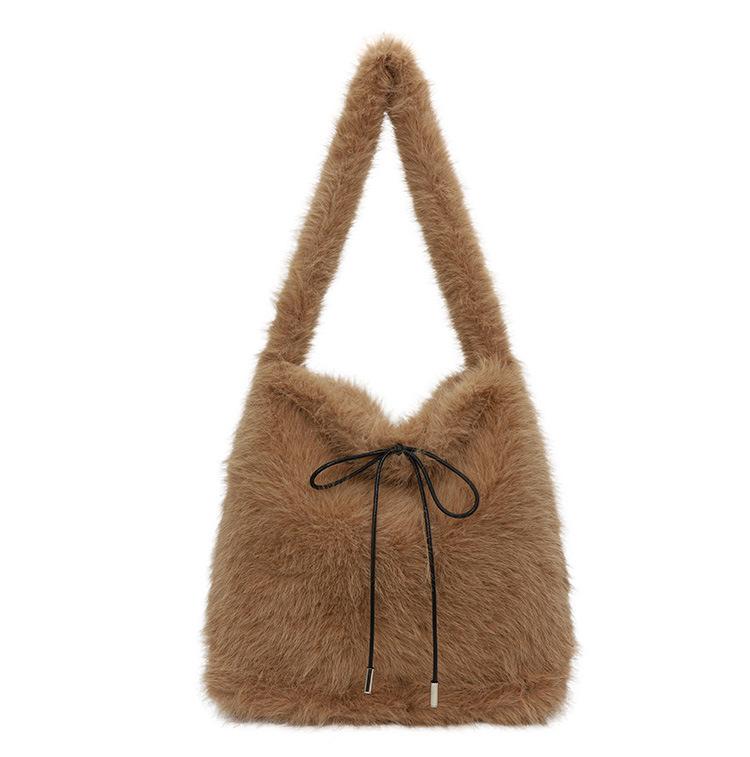 2025 New Large-capacity Autumn and Winter Plush Tote Bag Women's High-end Commuting Shoulder Bag Lamb Wool Bag