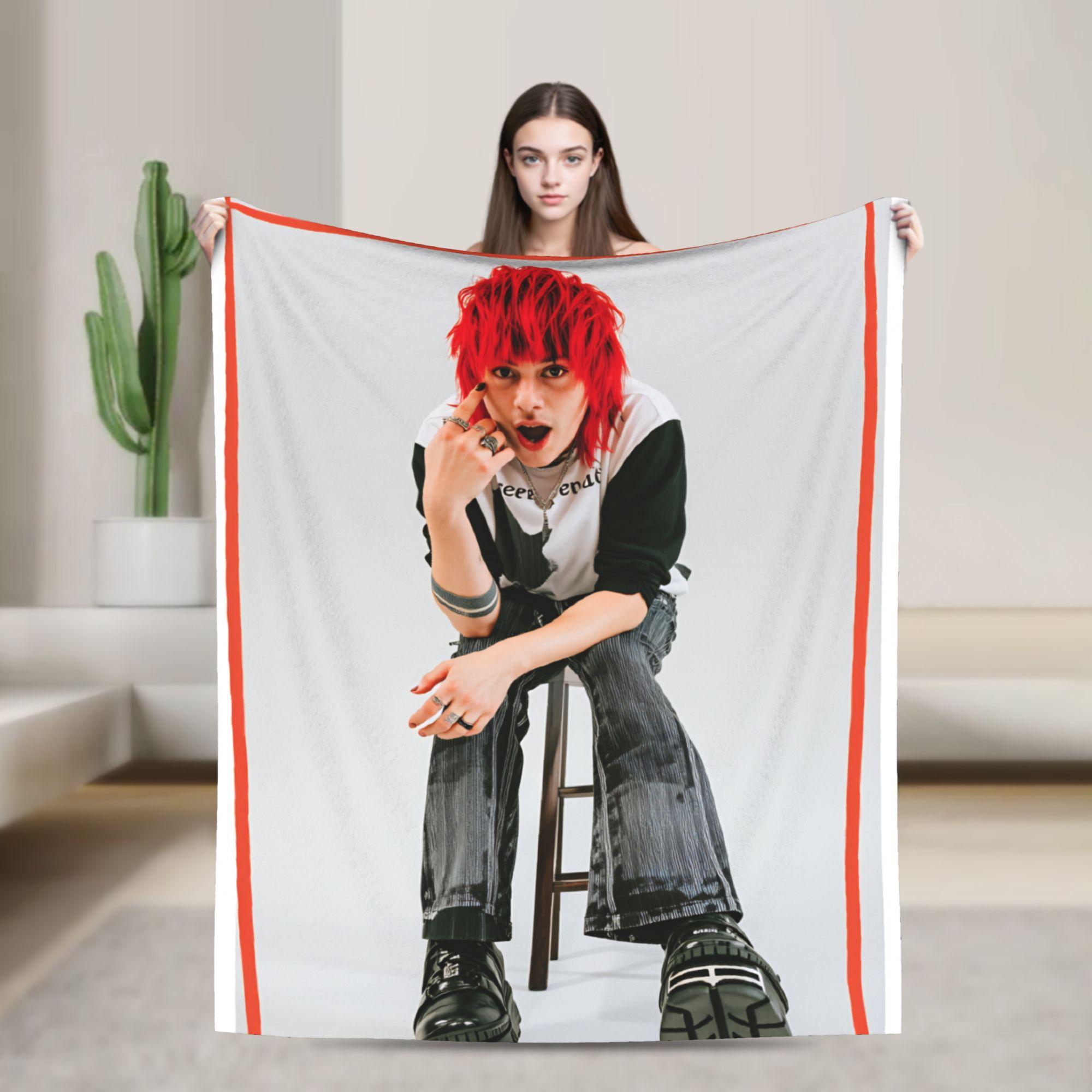

Luke Robert Hemmings Flannel Blankets 5 S-Seconds Summer Warm Throw Blanket for Bedroom Camping Funny Bedspread Sofa Bed Cover 75x90cm