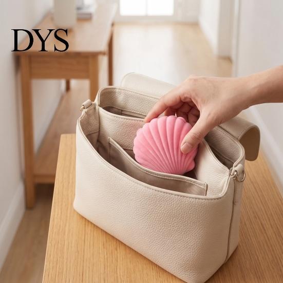 Small Ring Holder Velvet Shell Jewelry Box, Portable Travel Organizer Case, Soft Flannel Storage for Rings Earrings And Necklaces Compact Case