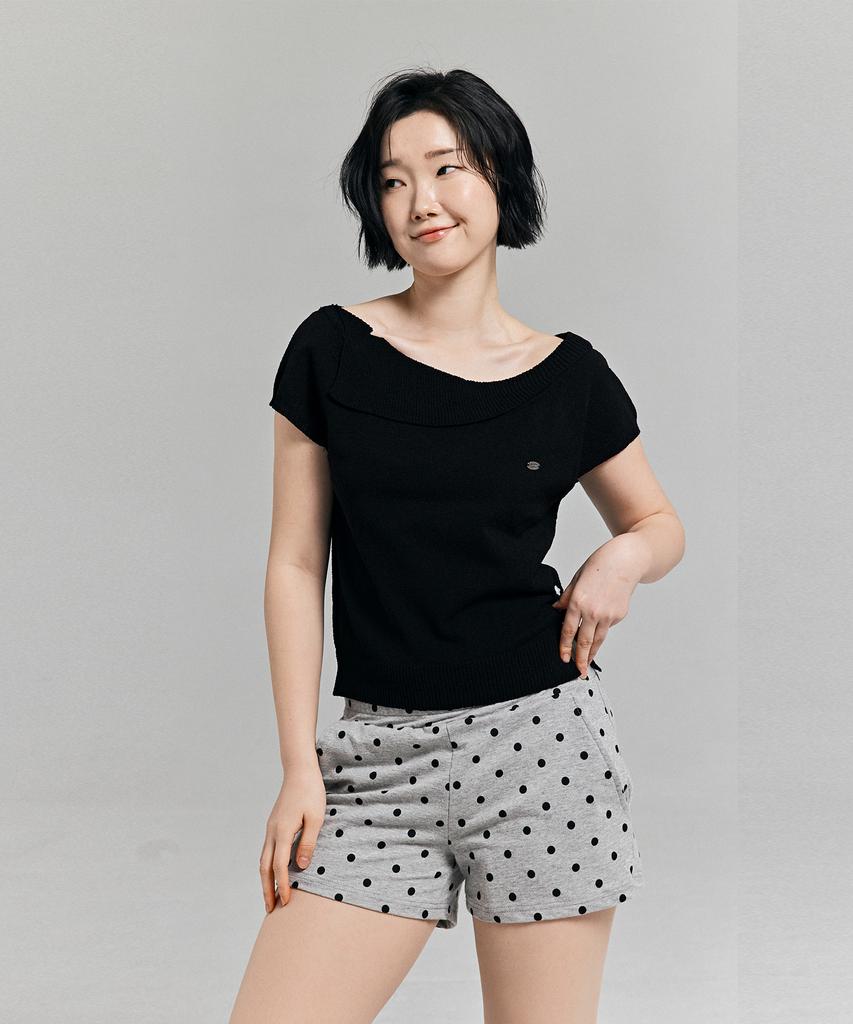 AWESOME STUDIO Asymmetrical Collar Off-Shoulder Knit Black