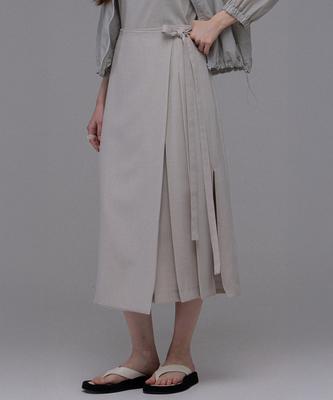 THEMILUI Dip Skirt (Oatmeal)