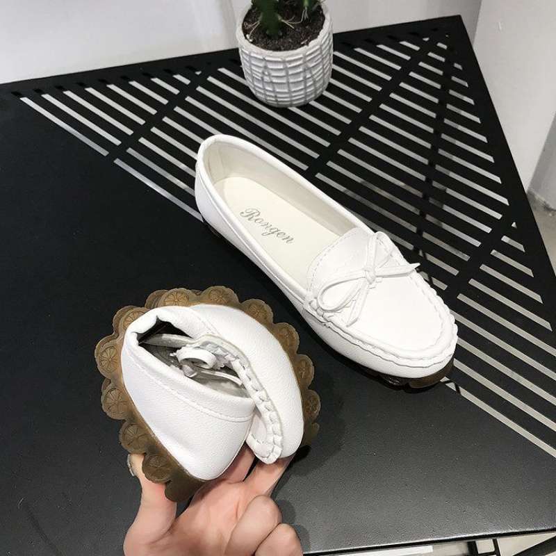 Doudou shoes women's non-slip spring and summer new flat-soled single shoes soft sole one pedal pregnant women comfortable mother white nurse shoes
