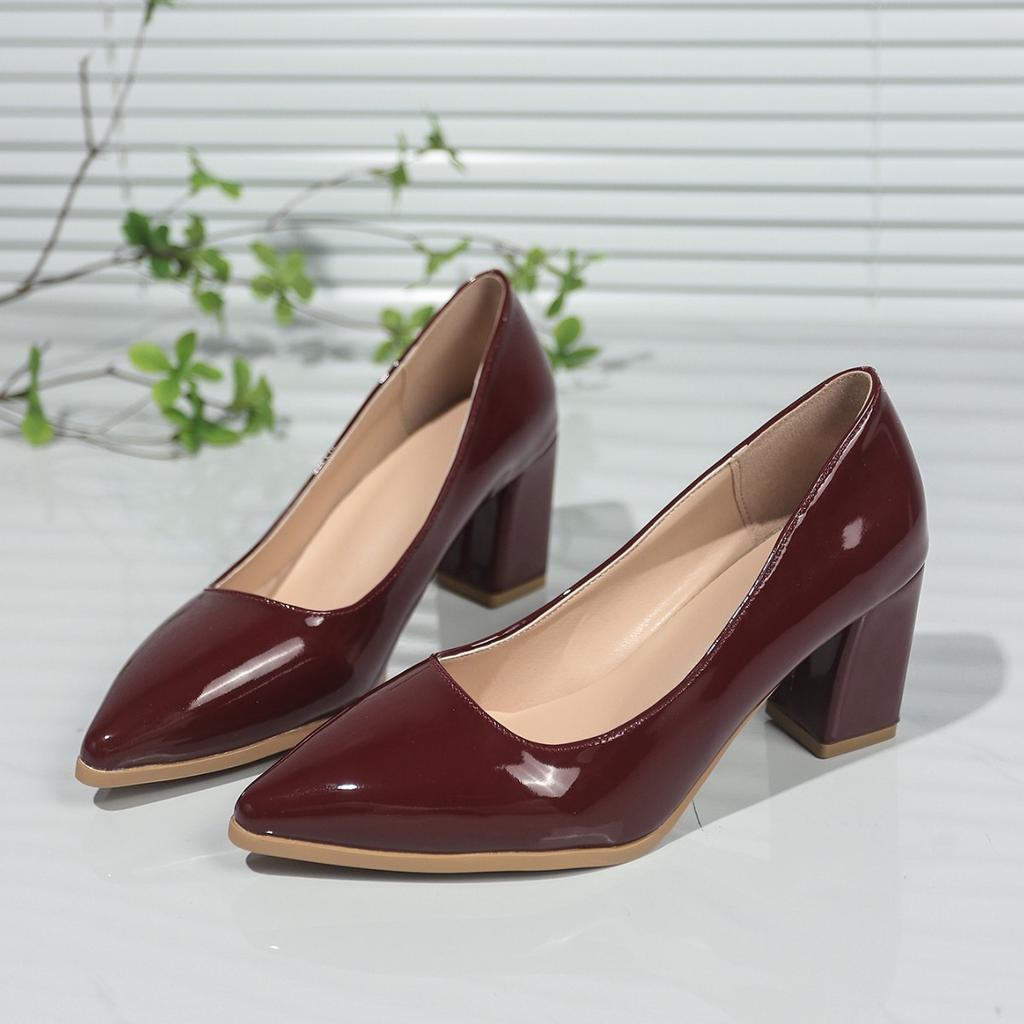 Large Size 34-43 Size Burgundy Glossy Solid Color Versatile Work Shoes Flight Shoes Thick Heel Single Shoes Women JQ