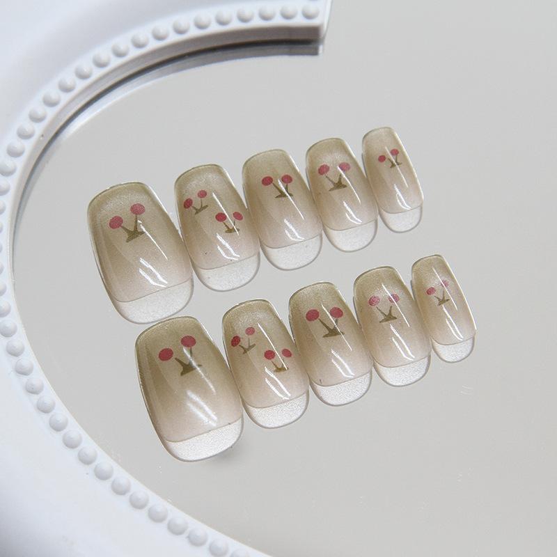 French cat eye wearing nail removable strawberry nail patch nail patch fresh nail patch small short T-size 30 pieces