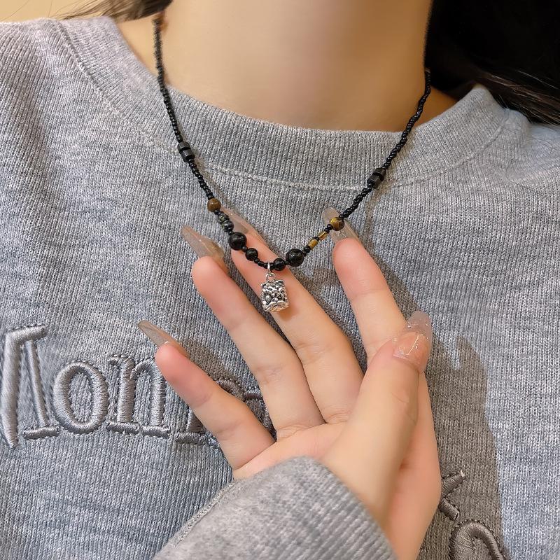 Elegant Chinese Lion Dance Beaded Necklace for Women's Autumn and Winter Sweaters - Internet Celebrity Style