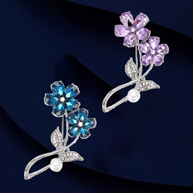 Youshuangxing Brosche High-End Damen Exquisite Imitationskristall Blume Korsage Nische Design Anstecknadel Kleider Accessoires
