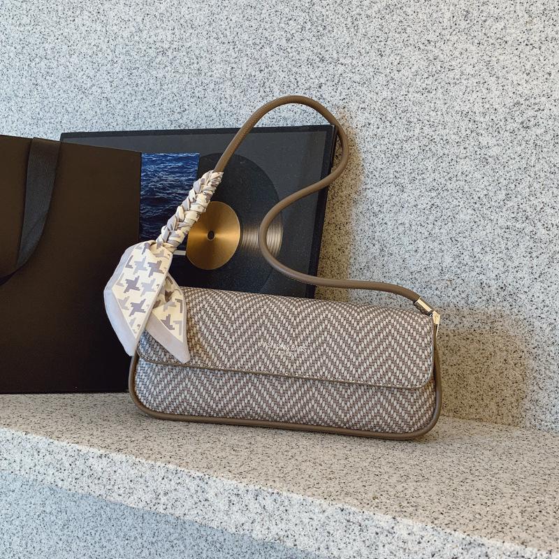 2025 French Chic Women's Versatile Shoulder Baguette Bag