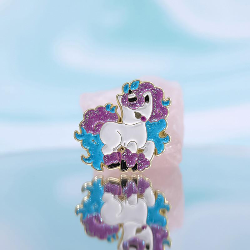 Colorful Dreamy Unicorn Shaped Brooch With Unique Cartoon Style For All Season Wear