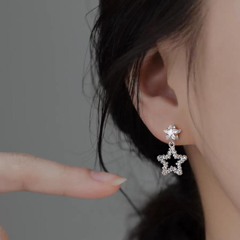 Exquisite and Fashionable Hollow Star Pendant Earrings, Suitable for Women's Daily Wear, Party Jewelry Gifts