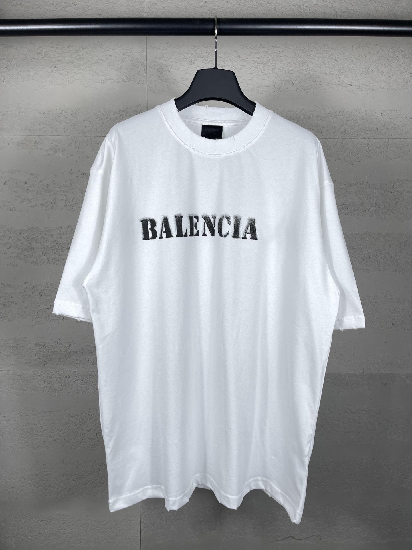 

Paris SS24 Унисекс Повседневная футболка с потрескавшимся принтом Medium белый