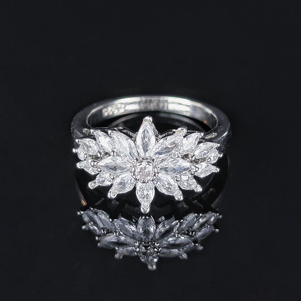 

Элегантное кольцо с цветочным цирконием R7168 – Роскошные женские украшения Size 9 белый