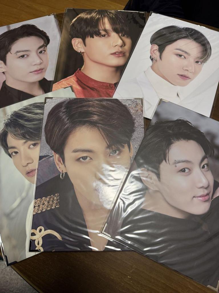 [USED] BTS Jungkook Premium Photo Bundle