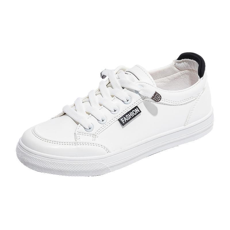 Scarpe bianche piccole per bambini primavera nuove alla moda versatili di nicchia casual scarpe basse scarpe da skate