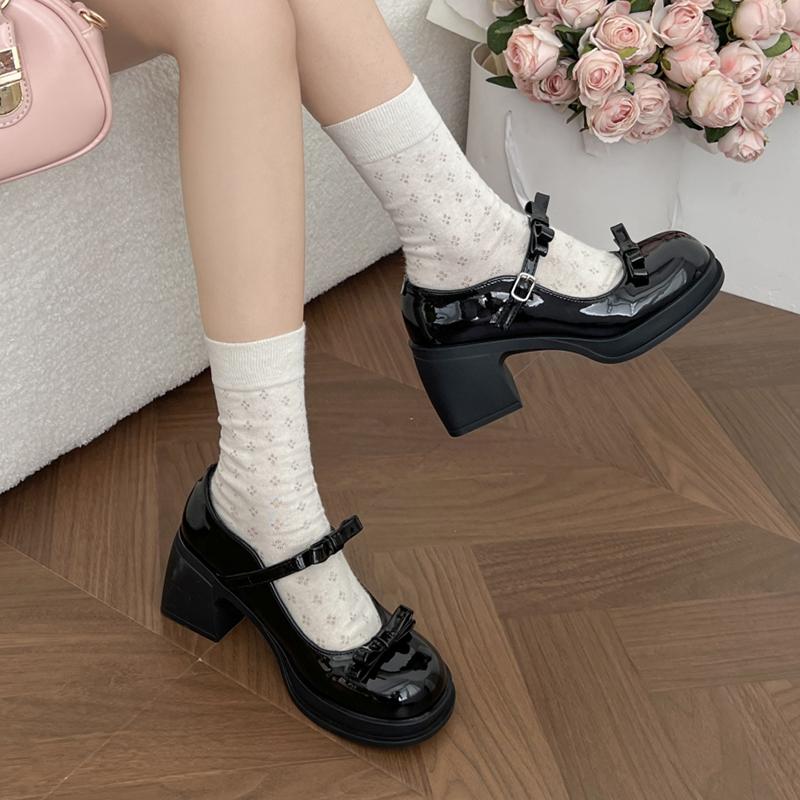 Mode Eleganta Mary Jane-skor med hög klack och rosett Kvinnor Ankelspänne Plattforms-pumps Dam Japanska Lackläder Lolita-skor Kvinna