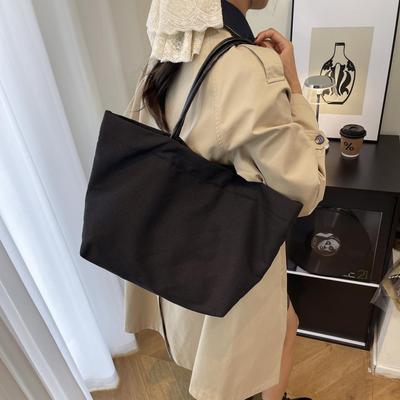 2025 Simple Stylish Large Capacity Fashion Handbag - Trendy Minimalist Commuter Bag for Students